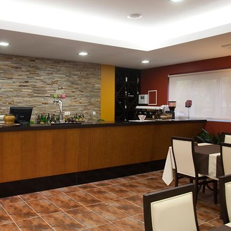 Hotel Pensao Suissa Vale de Cambra Esterno foto
