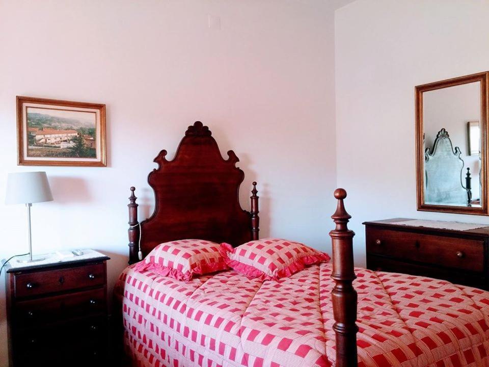 Hotel Pensao Suissa Vale de Cambra Esterno foto