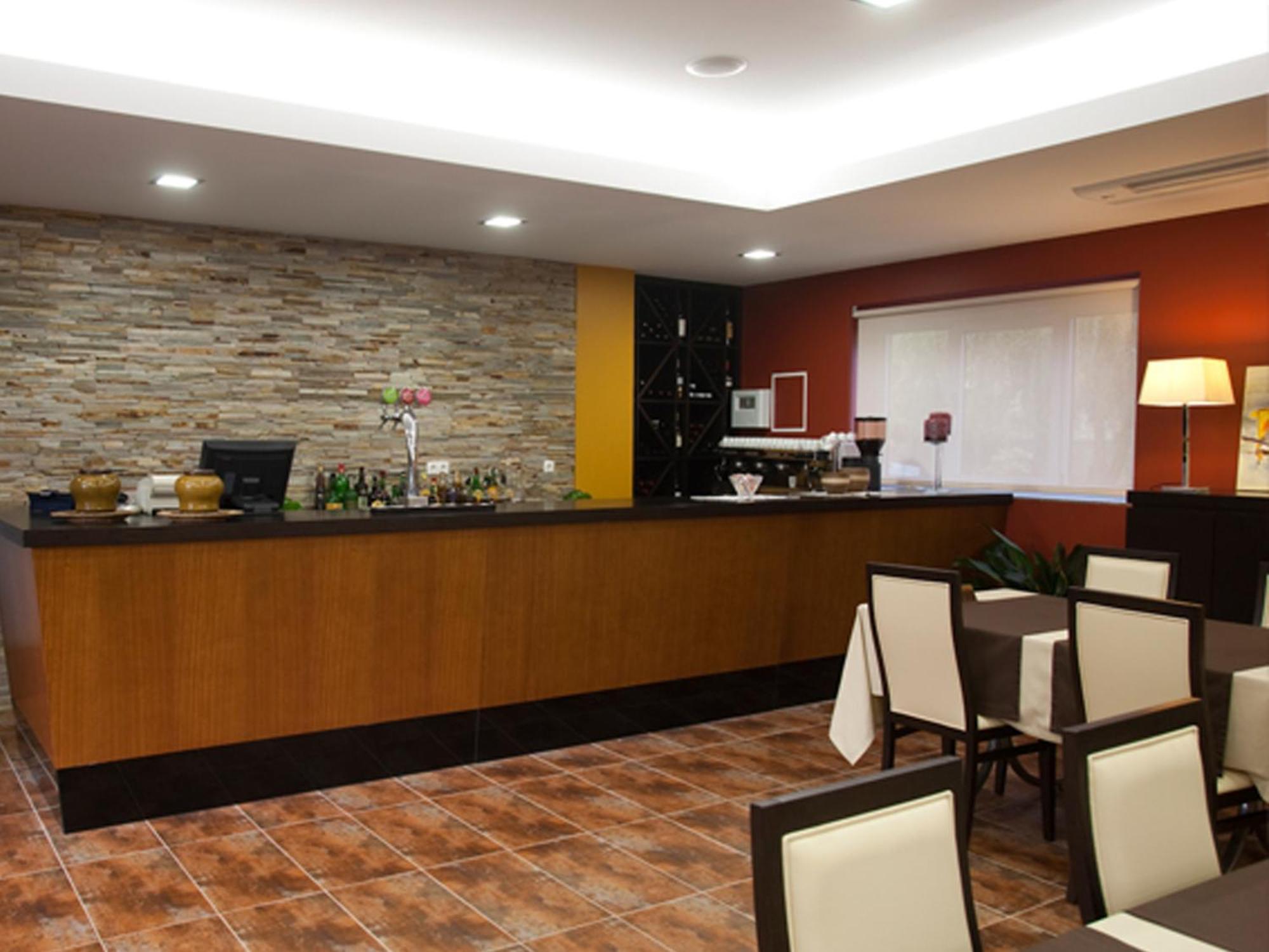 Hotel Pensao Suissa Vale de Cambra Esterno foto